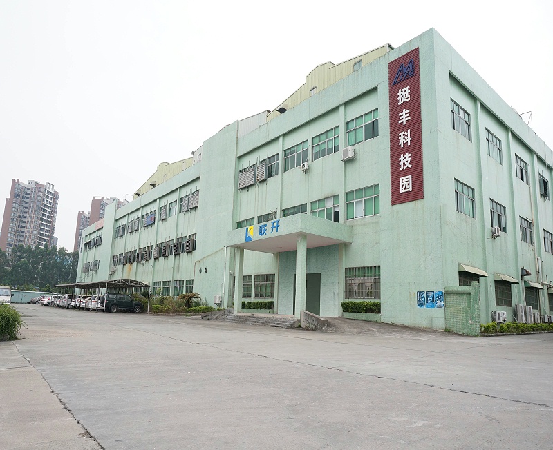 91麻豆产精品久久久久久厂房图