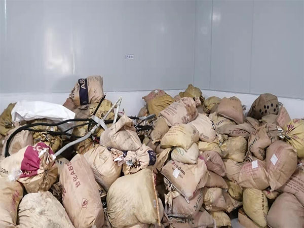 国产麻豆三级片铁